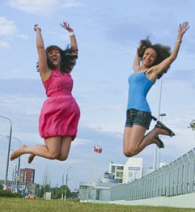 girls-jumping